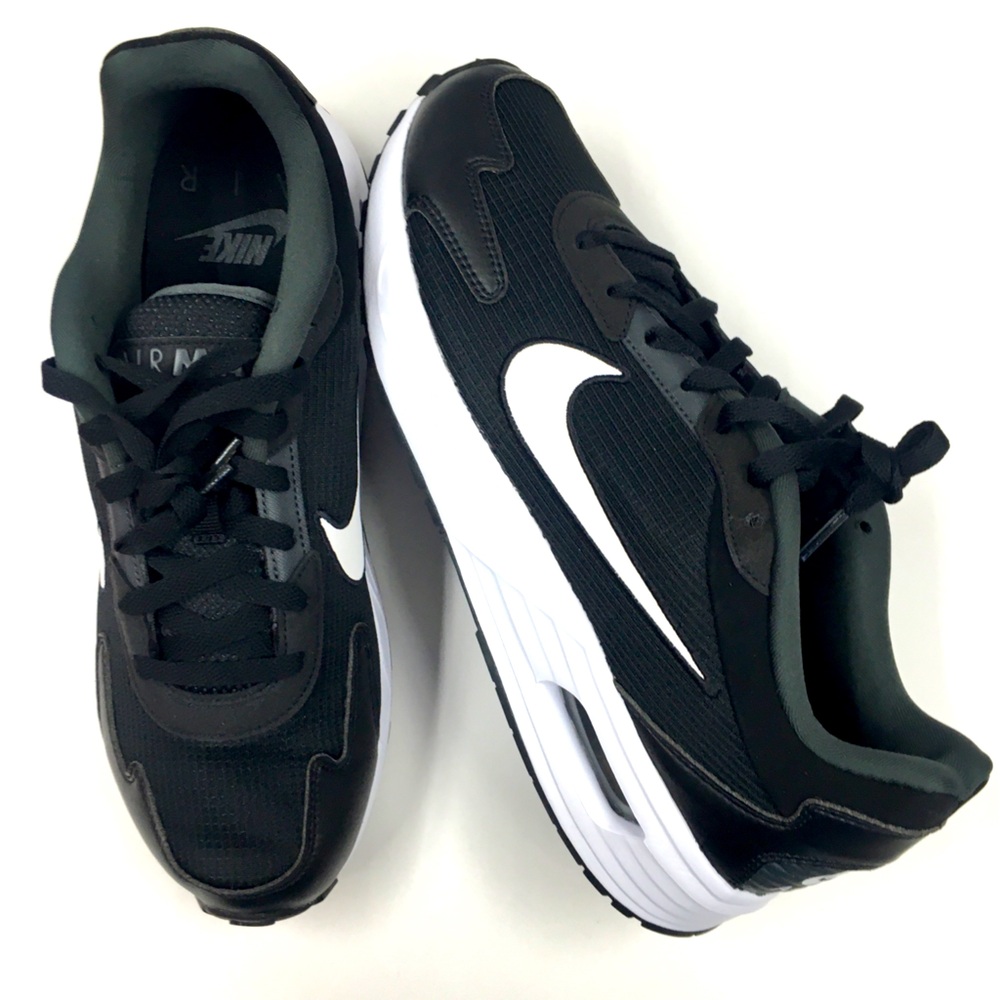 Nike Air Max Solo Athletic Sneaker 12 Black Sport Streetwear Gorpcore Athleisure